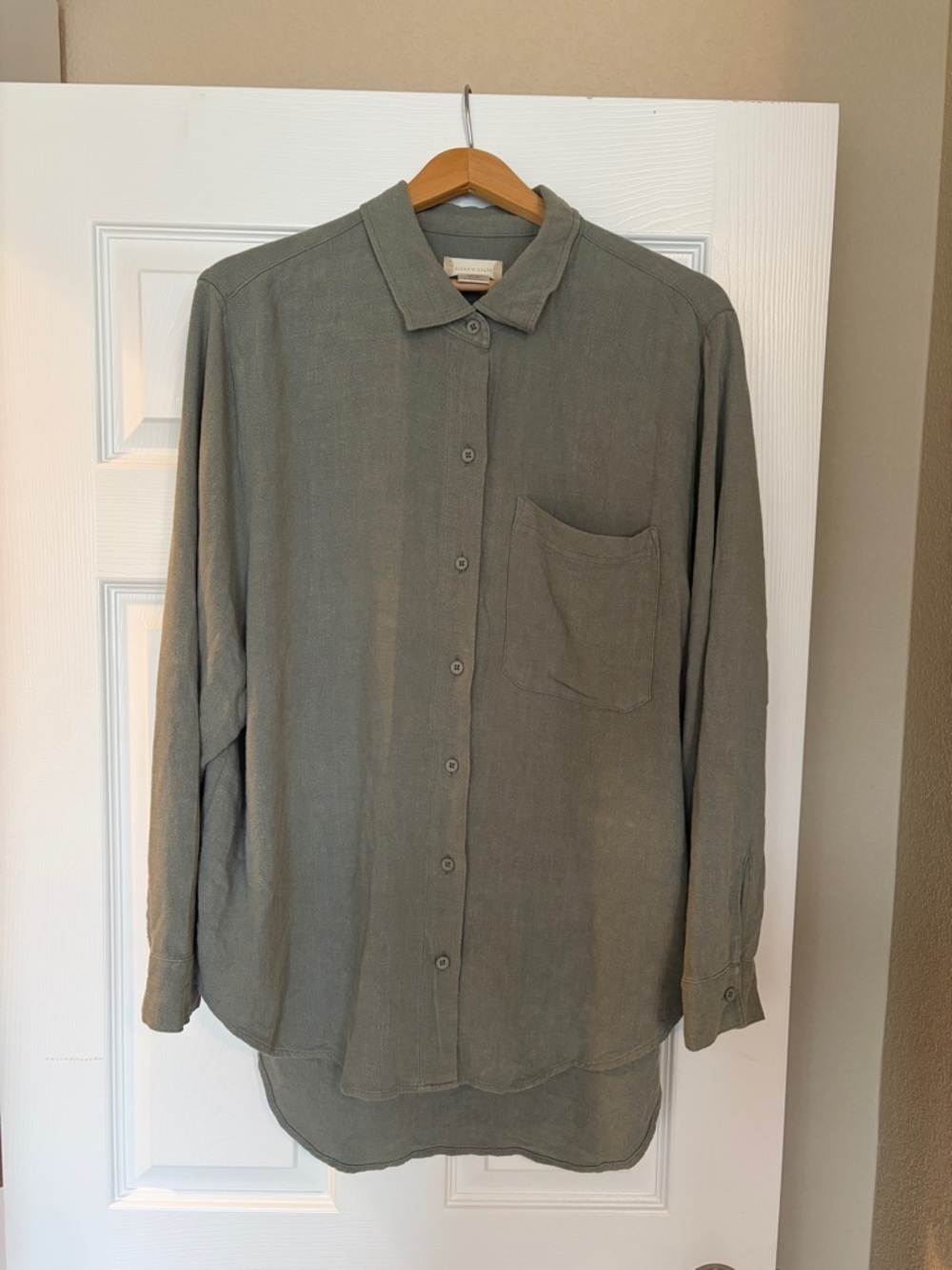 Altar’d State Oversized Linen Button Up Shirt Women’s Size Medium Artist Work Y2